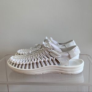 BRAND NEW Keen Uneek Sandals